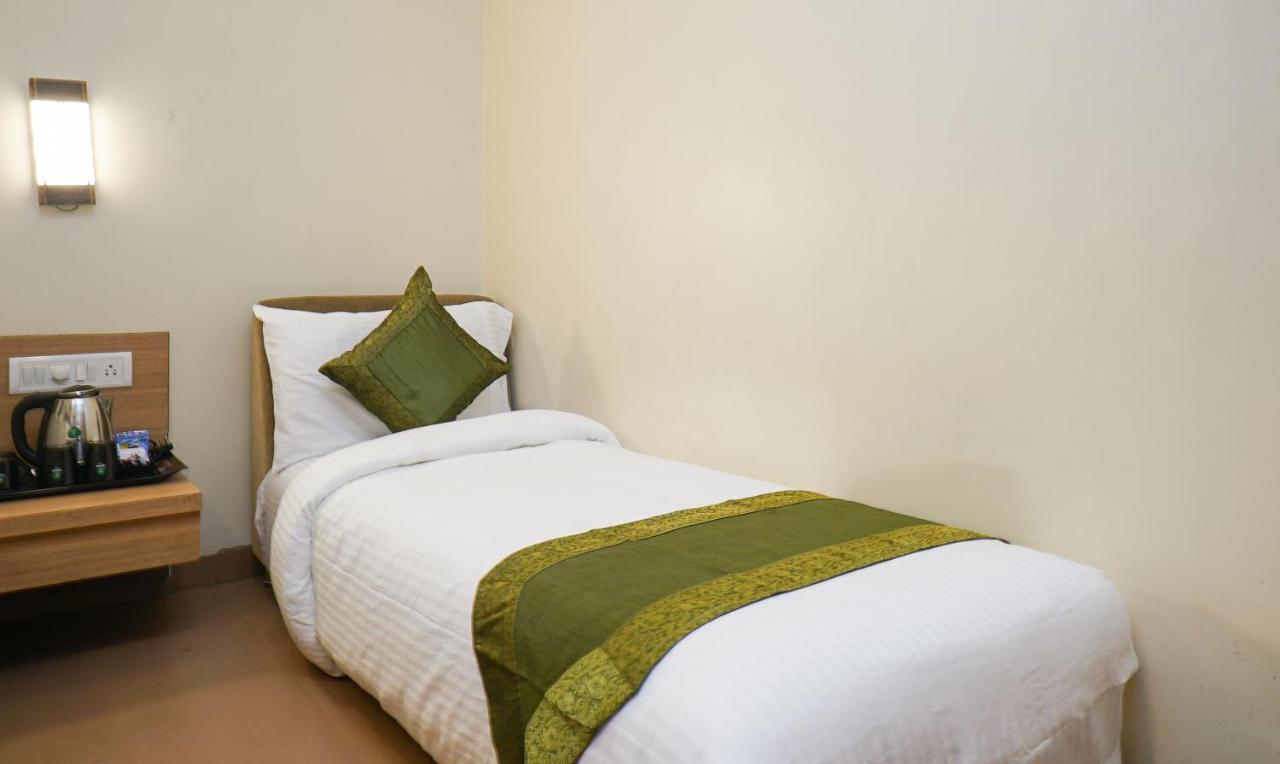 Rahi Plaza Hotel Mahabaleshwar Exterior photo